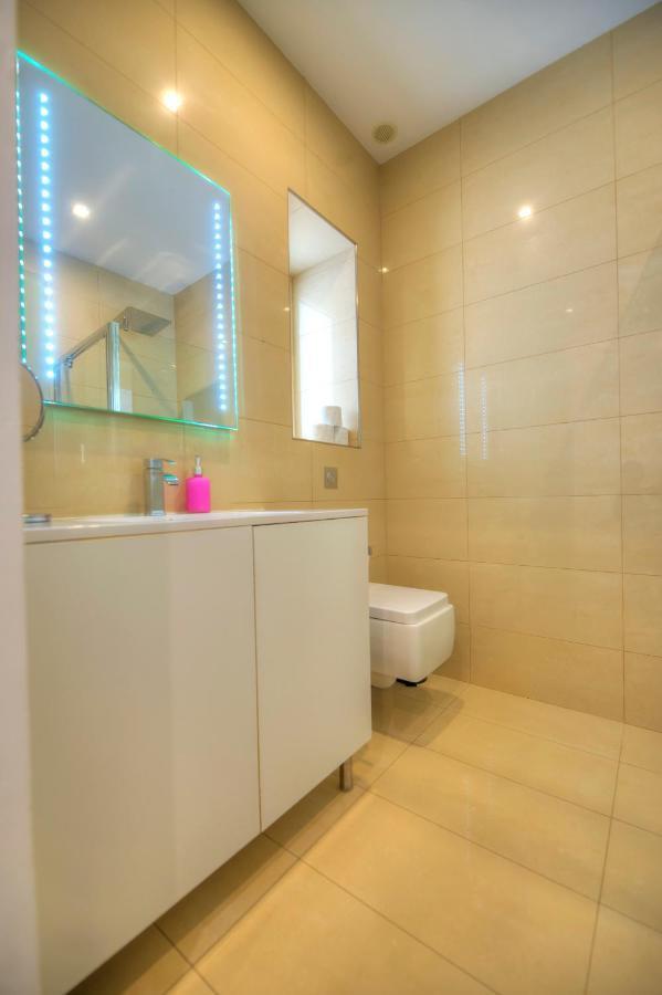 Spacious 4 Bedrooms With Sea View Balcony Goslm-3 สลีมา ภายนอก รูปภาพ