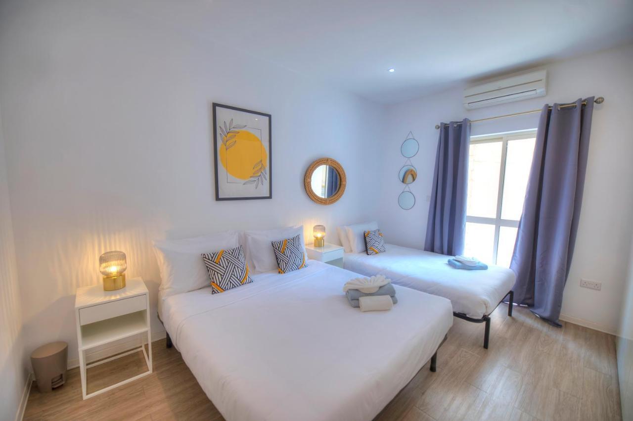 Spacious 4 Bedrooms With Sea View Balcony Goslm-3 สลีมา ภายนอก รูปภาพ