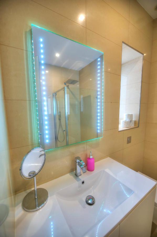 Spacious 4 Bedrooms With Sea View Balcony Goslm-3 สลีมา ภายนอก รูปภาพ